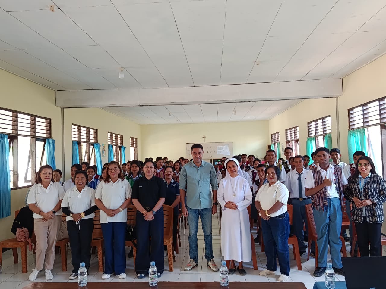 Edukasi Sejak Dini: Siswa SMA Sta. Familia Ikuti Sosialisasi HIV/AIDS 